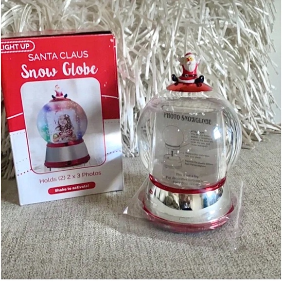 🪞 NEW light up holiday santa glow decorative snow globe - Picture 1 of 6
